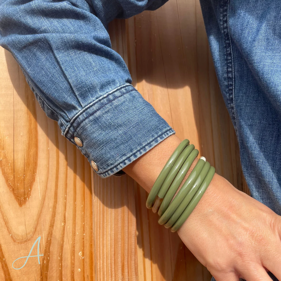 Bracelet kaki en corne naturelle