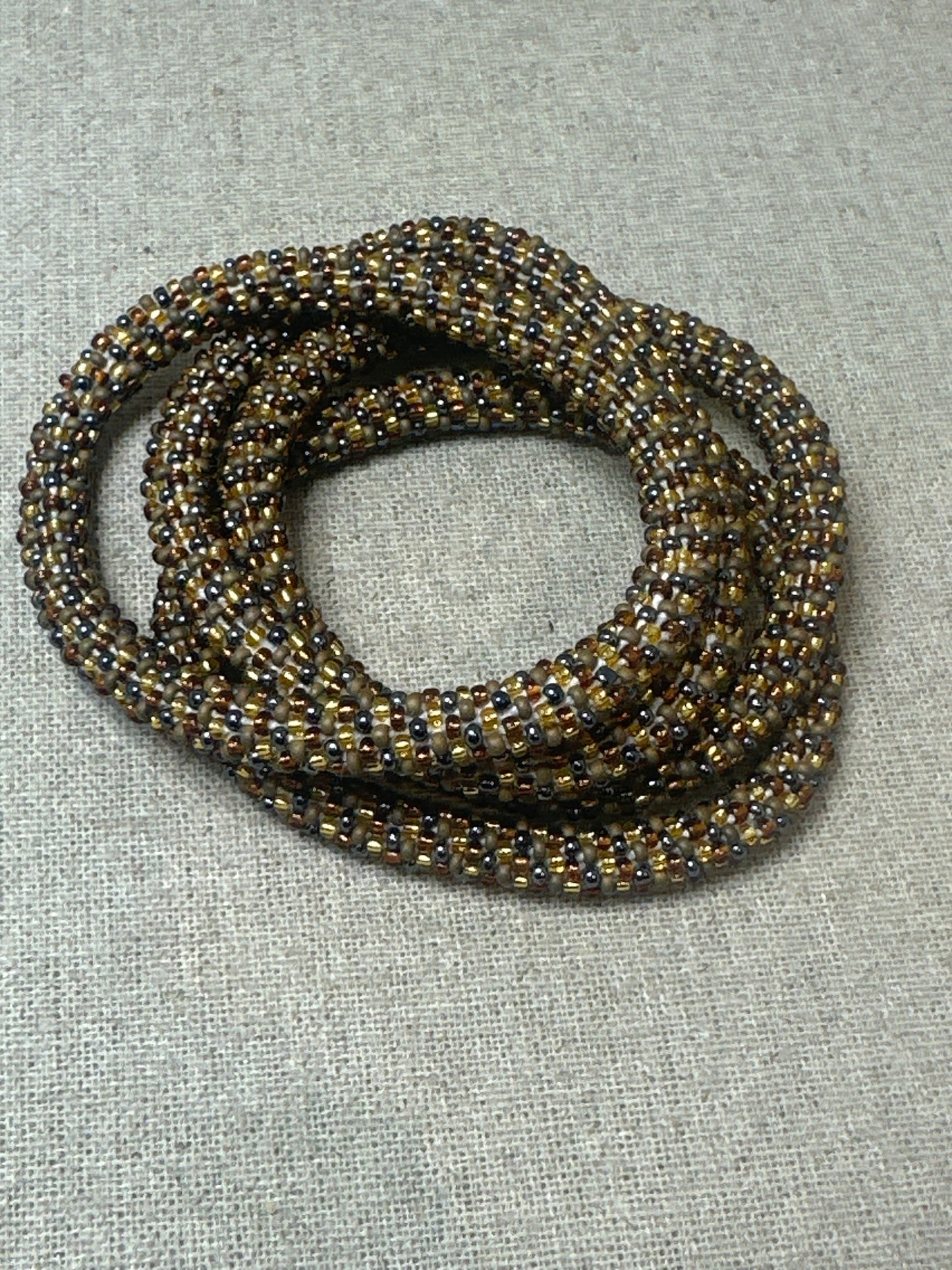 Bracelet népalais doré et noir SA-174
