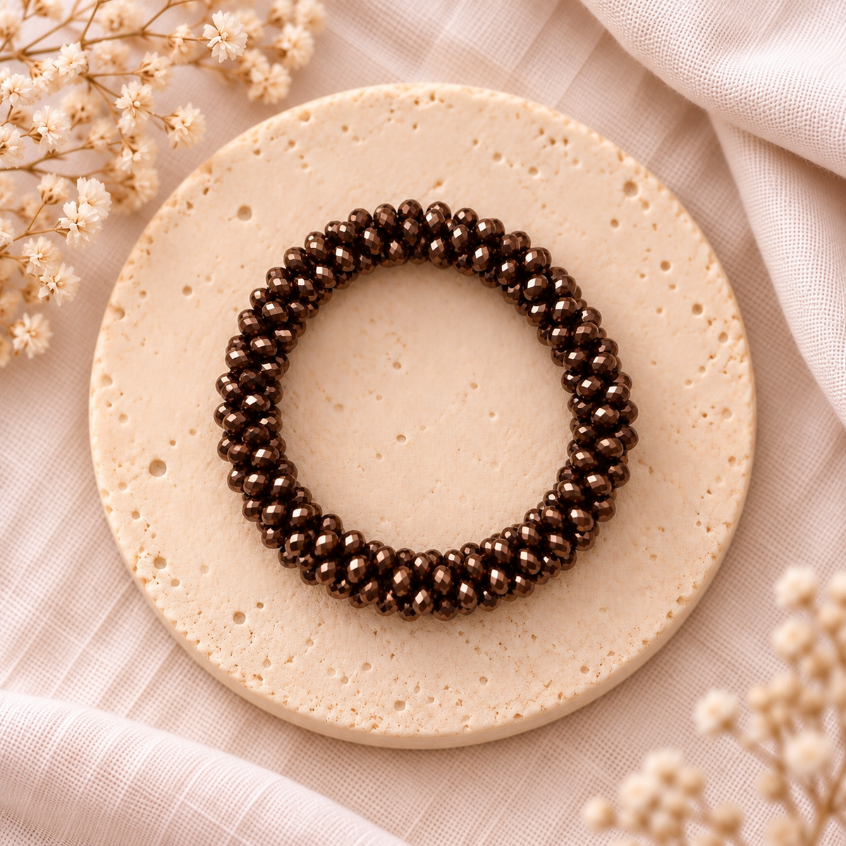Bracelet élastique en perles de verre – marron brillant | Trésors de Ava