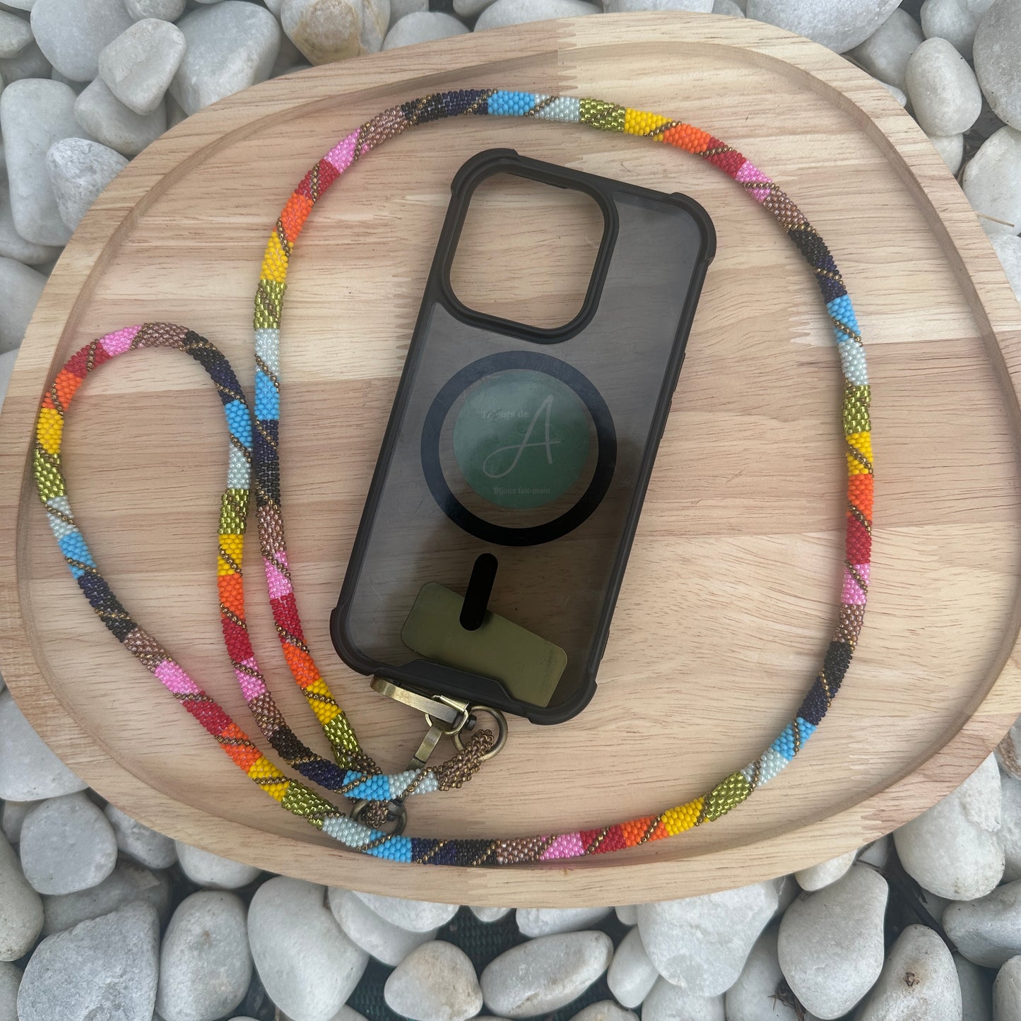 OSE – ( pré commande) Le cordon de téléphone qui affirme ta couleur