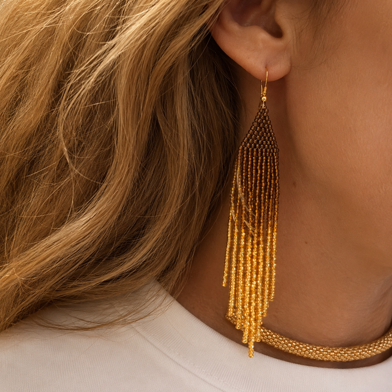 Boucles d’oreilles longues tissées en perles de verre Amara – Trésors de Ava