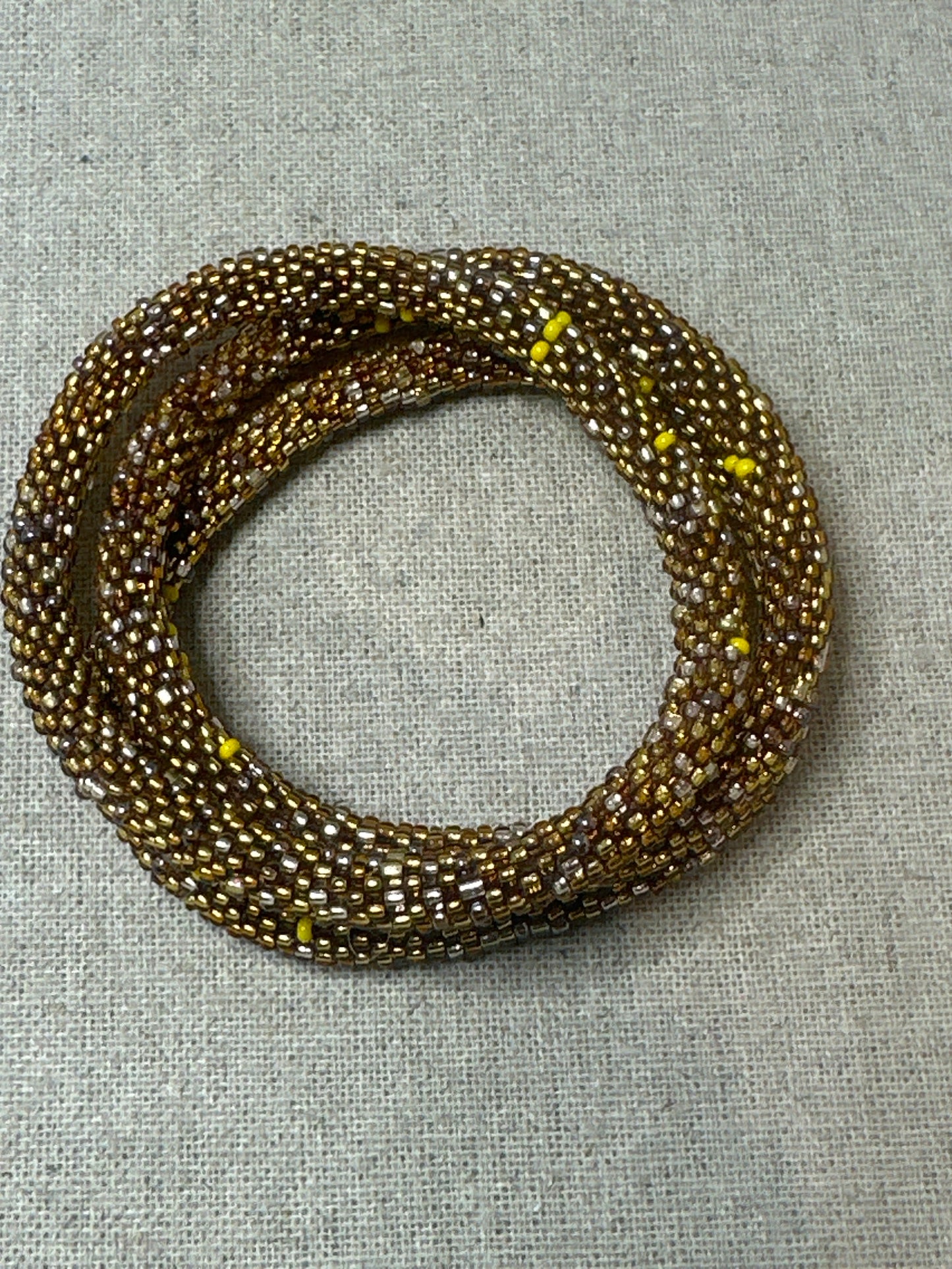 Bracelet népalais doré et noir SA-175