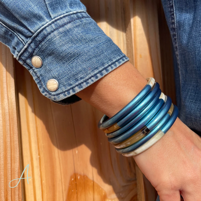 Bracelet bleu métallisé en corne naturelle