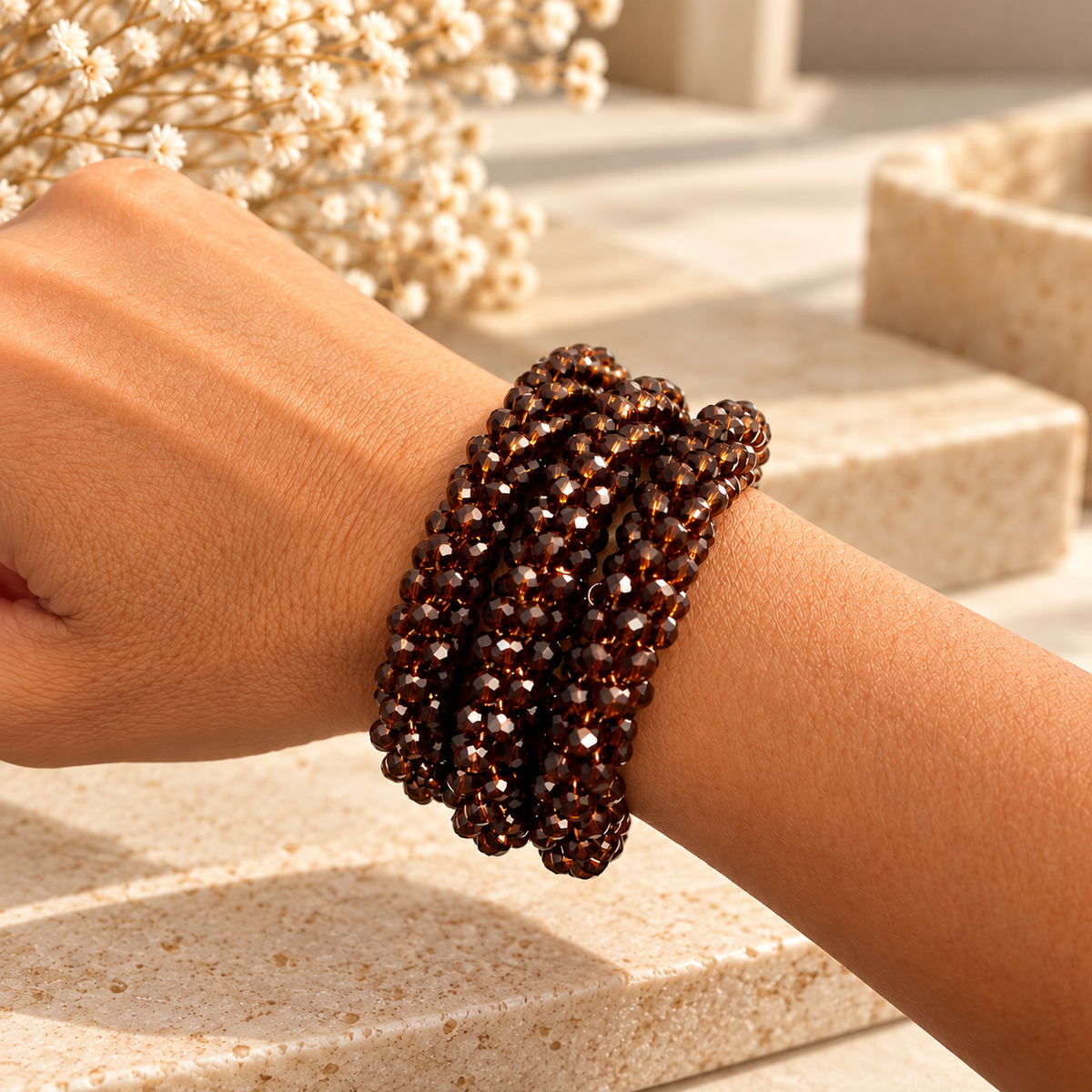 Bracelet élastique en perles de verre –  marron transparent  | Trésors de Ava