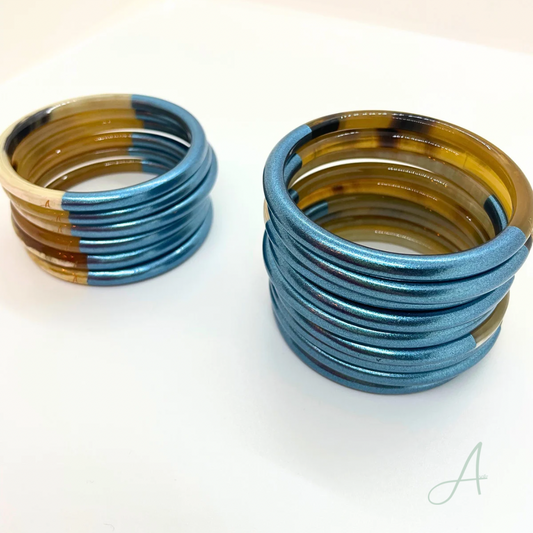 Bracelet bleu métallisé en corne naturelle