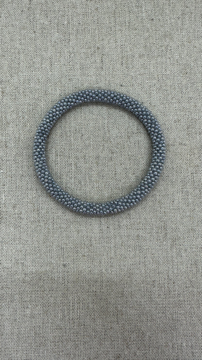 Bracelet népalais gris moyen SA-146