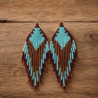Boucles d’oreilles Amara – Perles tissées marron & bleu | Trésors de Ava