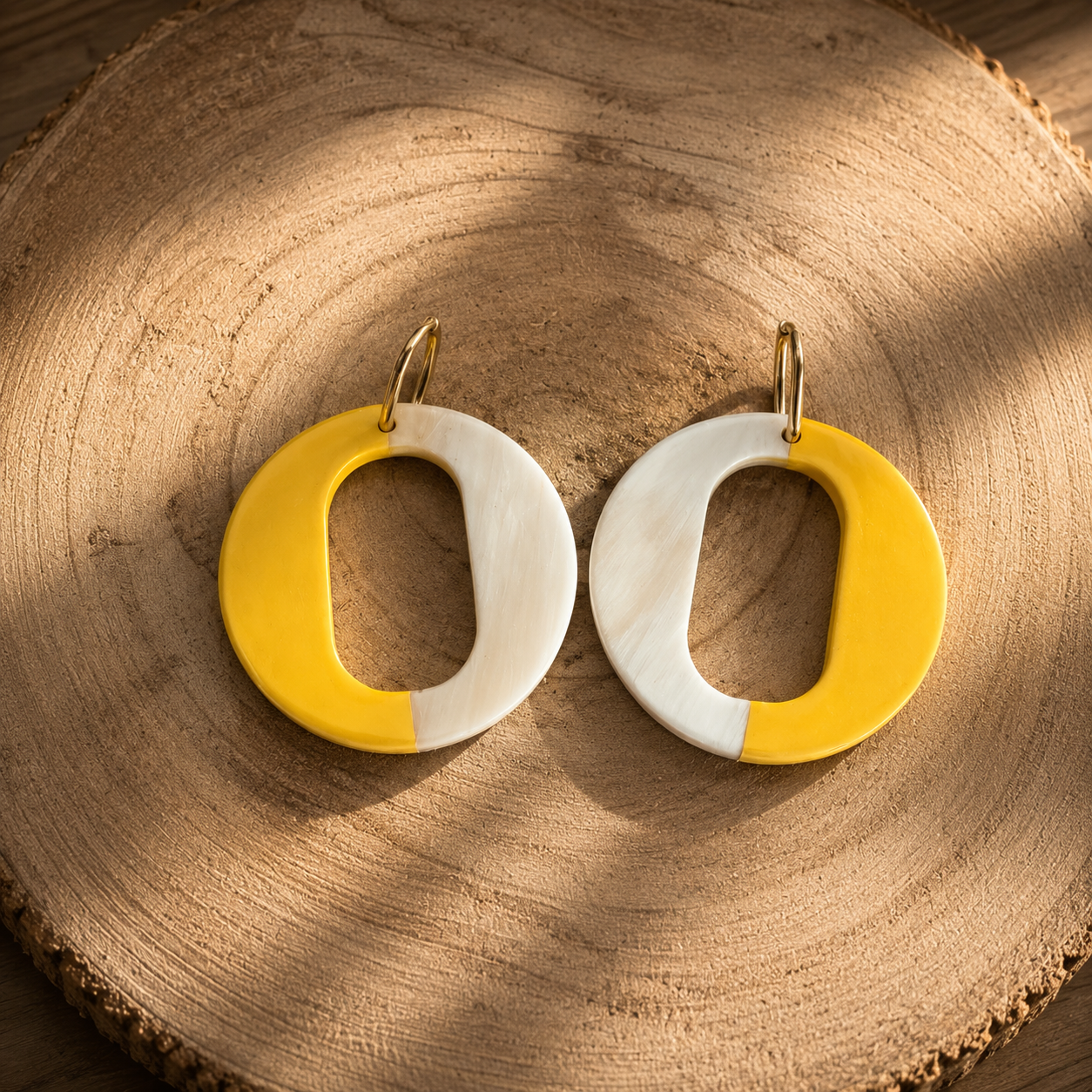 Boucles d’oreilles Signature en corne naturelle Summer | Trésors de Ava
