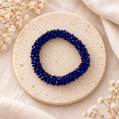 Bracelet élastique en perles biseautées bleu | Trésors de Ava