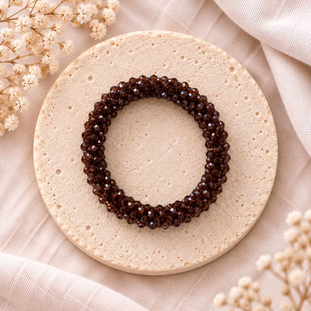 Bracelet élastique en perles de verre –  marron transparent  | Trésors de Ava