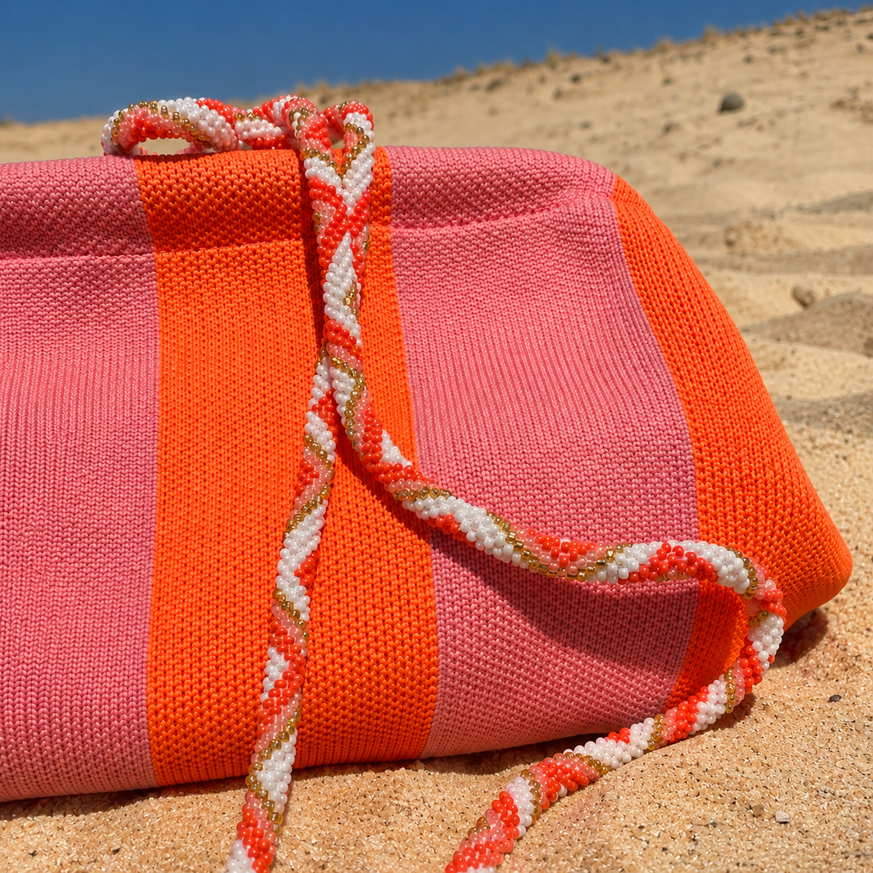 Cordon de téléphone orange ethnic – Tissé artisanalement | Trésors de Ava