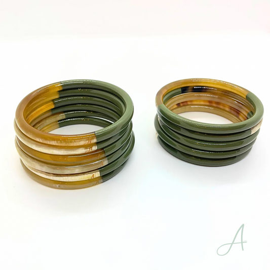 Bracelet kaki  en corne naturelle