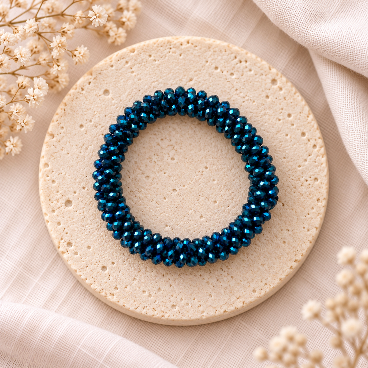 Bracelet élastique en perles de verre – Bleu électrique| Trésors de Ava