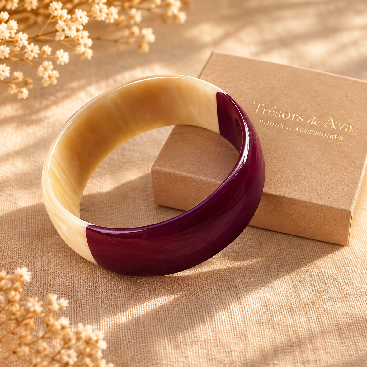 Manchette aubergine en corne naturelle - Bracelet artisanal- Trésors de Ava