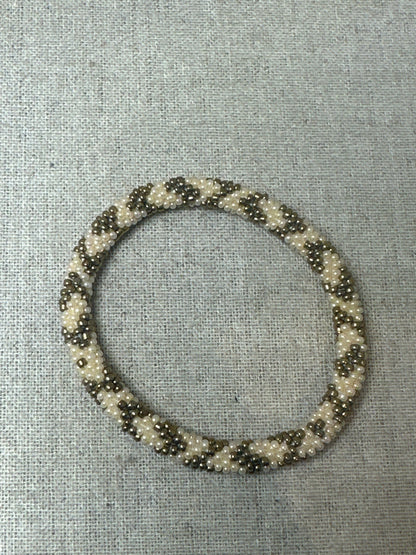 Bracelet népalais blanc doré SA-172